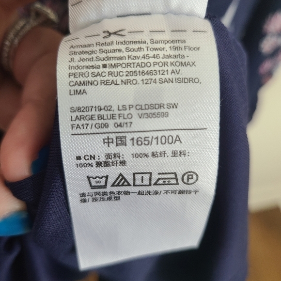 ⭐️40% Off⭐️ Old Navy Cold Ruffle Shoulder Navy & Floral Dress - Picture 15 of 15